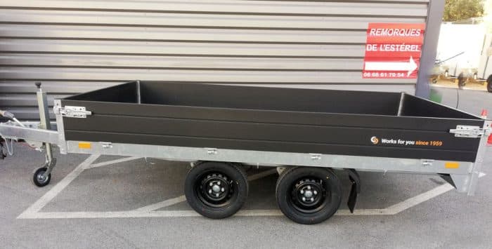 Remorque plateau ridelle Saris 276 x 170 PTAC 2000 kgs "black edition