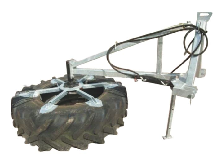 Repousse fourrage Metal Technik 1340 - Outil agricole robuste