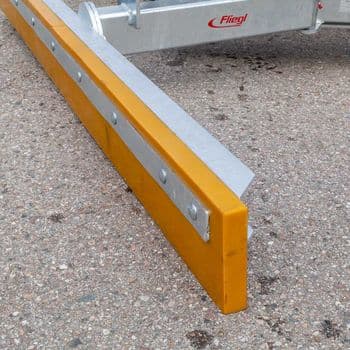 Racloir universel hydraulique 1500mm Fliegl pour entretien bâtiments