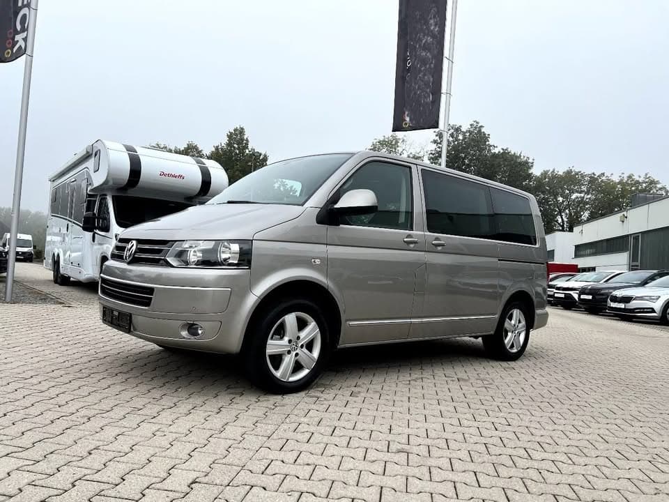Volkswagen T5 Multivan 2.0 BiTDI Highline 2015 179 cv 2015 163 000 km