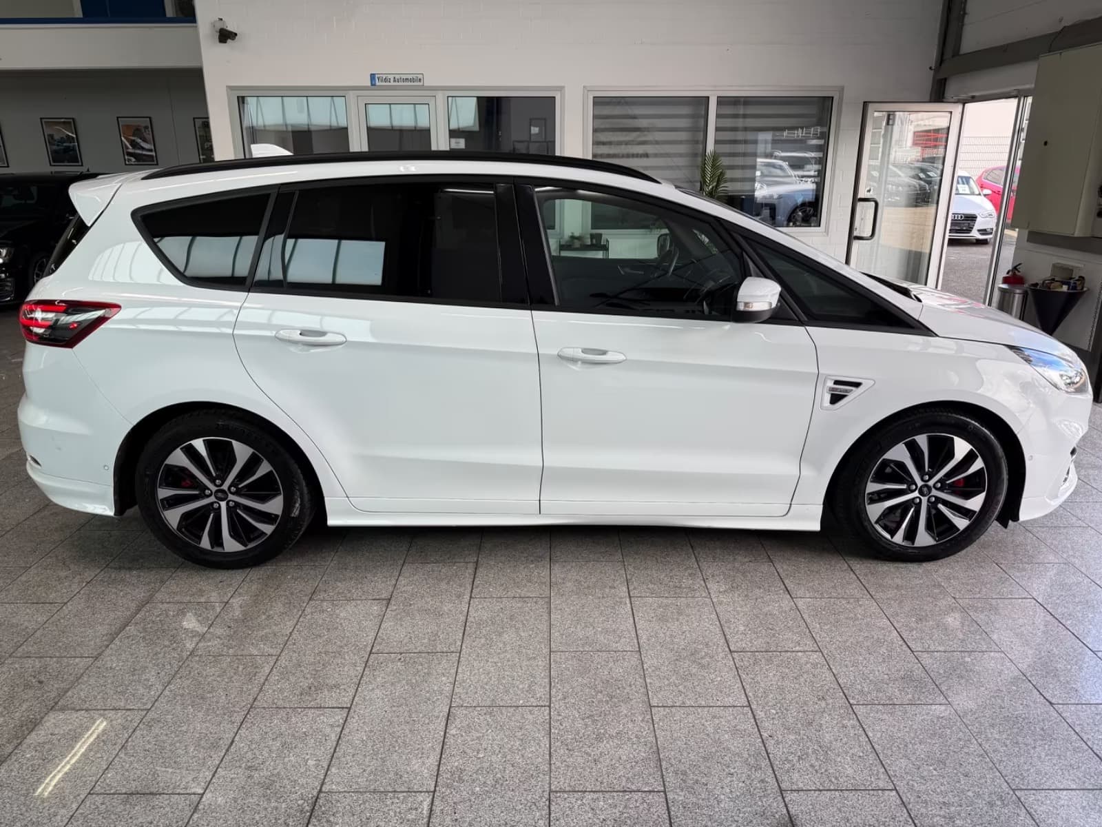 Ford S-Max 2.0 EcoBlue Bi-Turbo ST-Line 2020 174 000 km