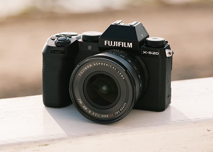 Fujifilm X-S20 + XF18-55MM Black