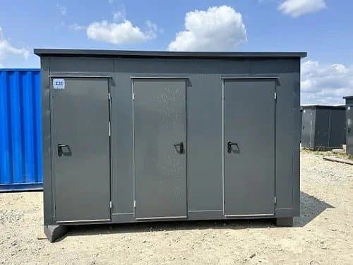 Contenedor Sanitario con 3 Cabinas
