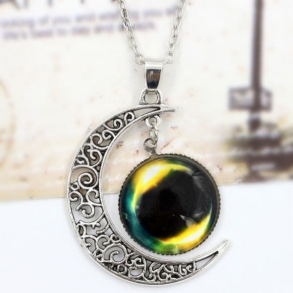 Collier cabochon lune