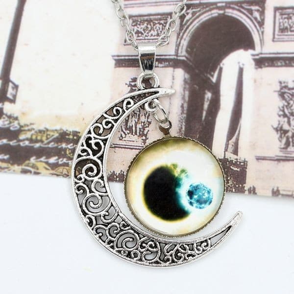 Collier cabochon lune
