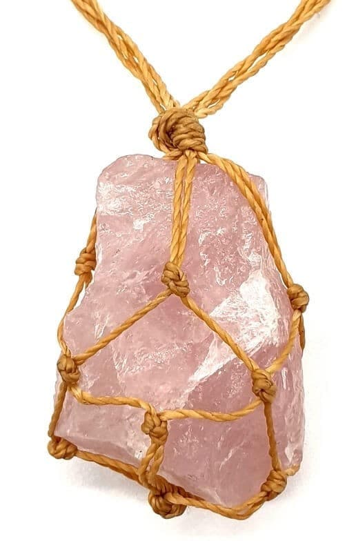 Collier Quartz Rose Brut 4cm.
