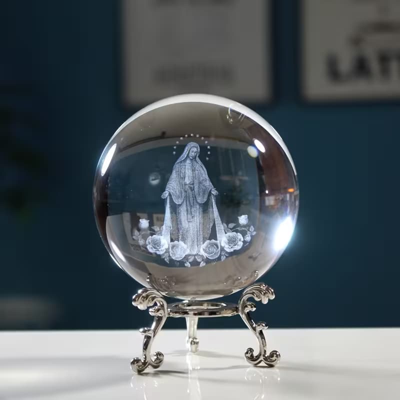 Boule de Cristal Vierge Marie Gravée en 3D