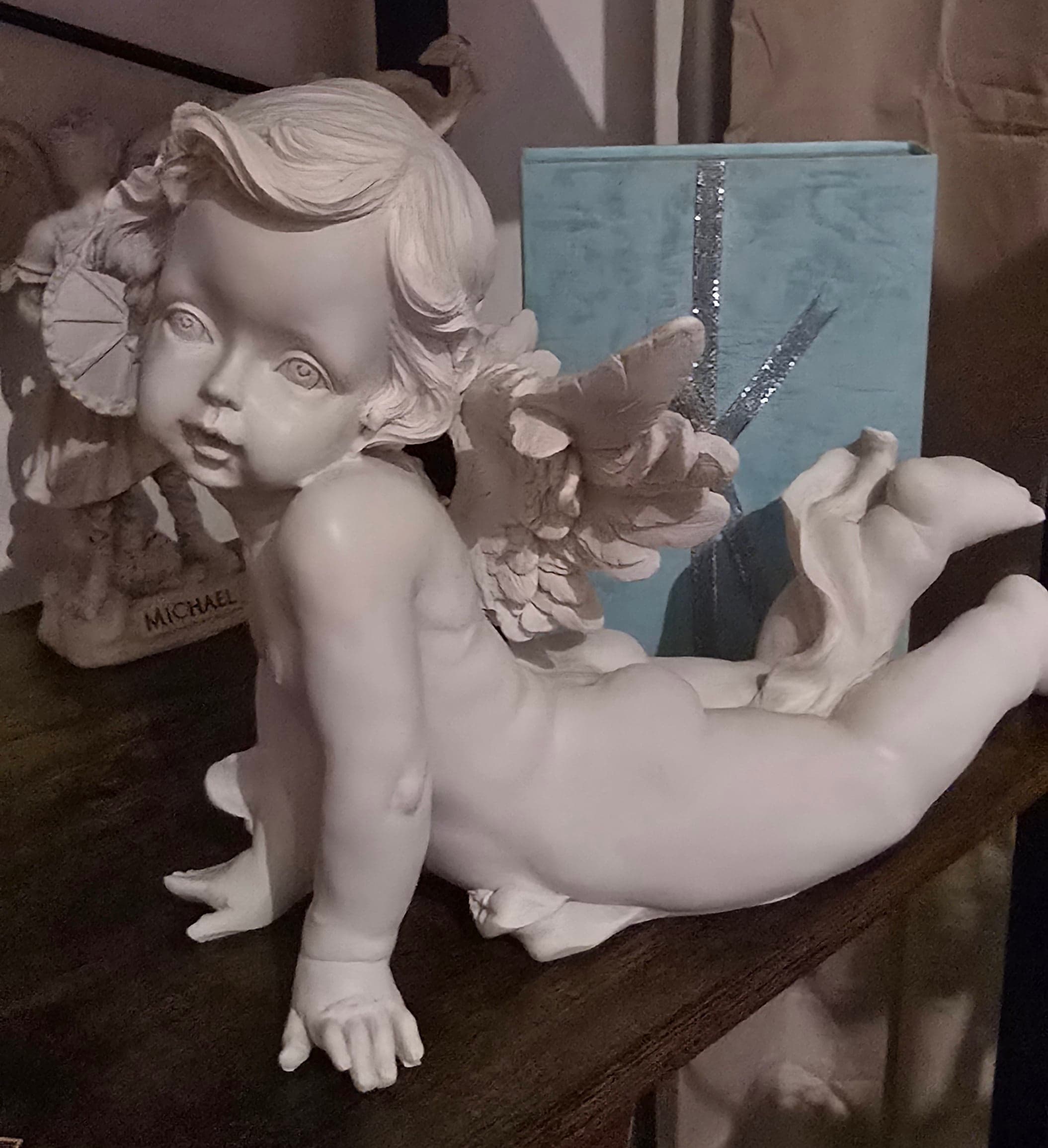 Statuette Ange Couché