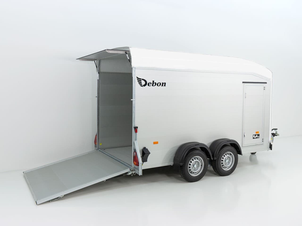 Debon Roadster Alu C700 179×378 H201 2.6t gesloten aanhanger | Aluminium | Polybug | Deur | Wit - Nieuw