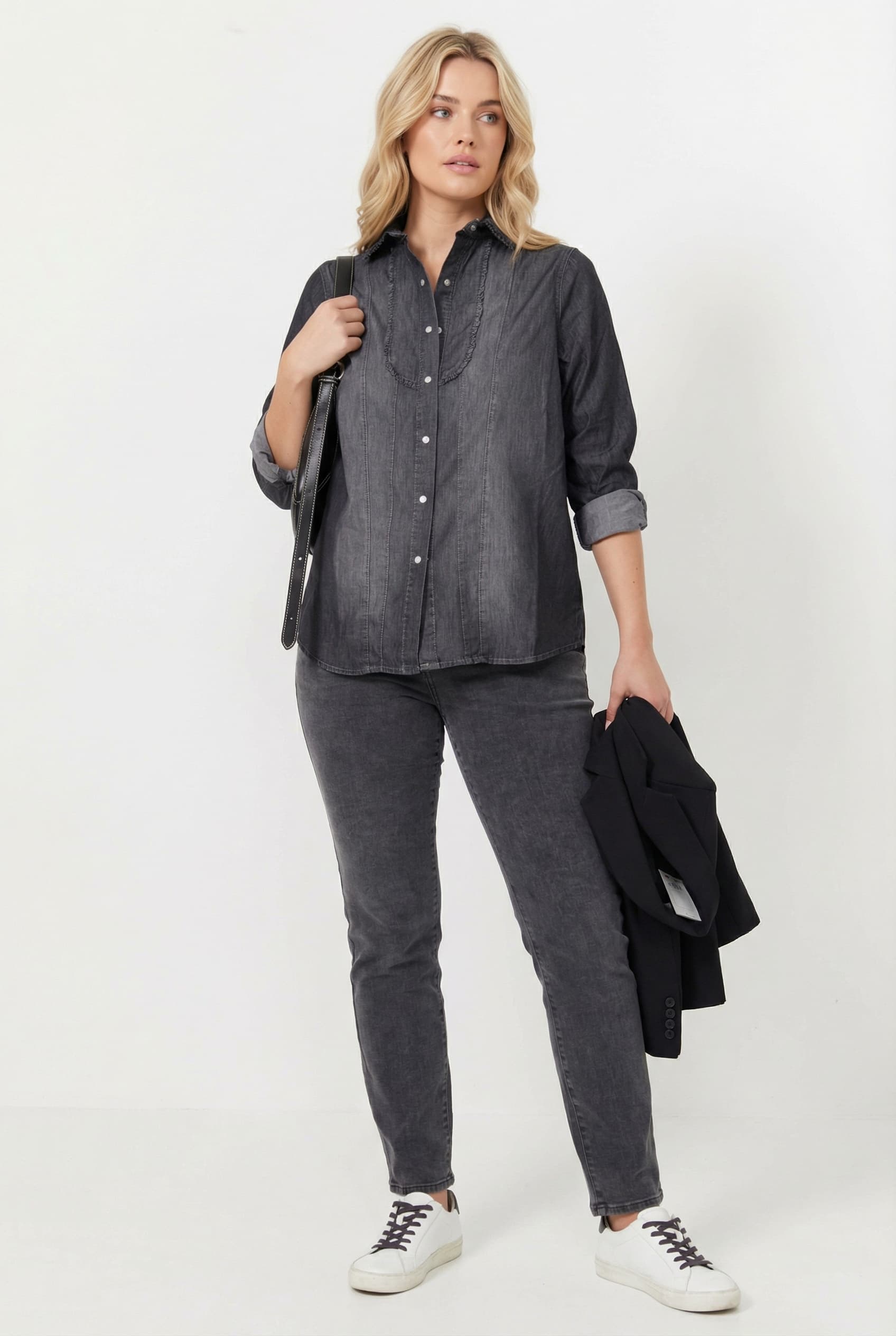 Chemise en jeans gris avec plastron volanté