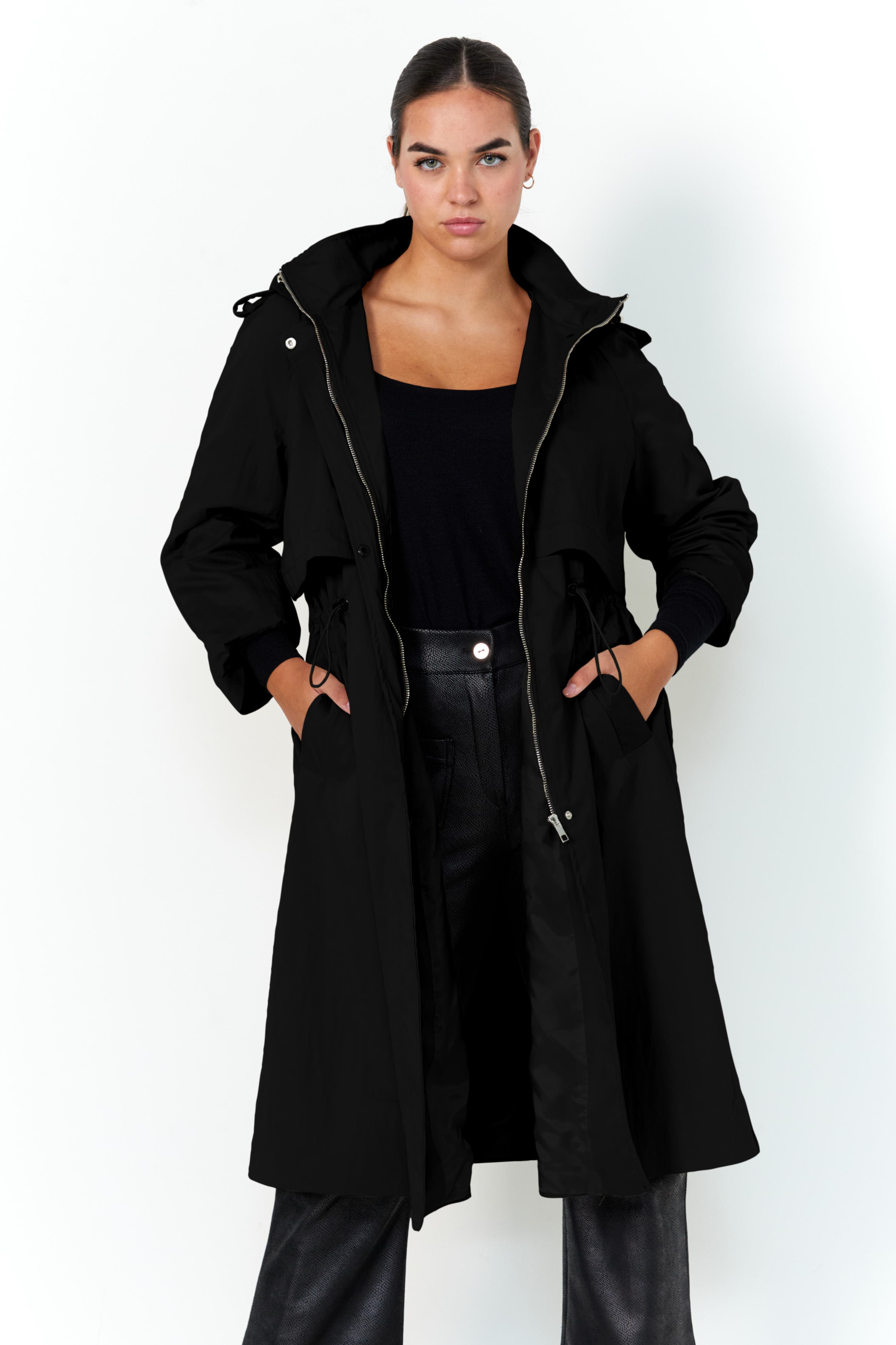 Trench long impermeable avec capuche