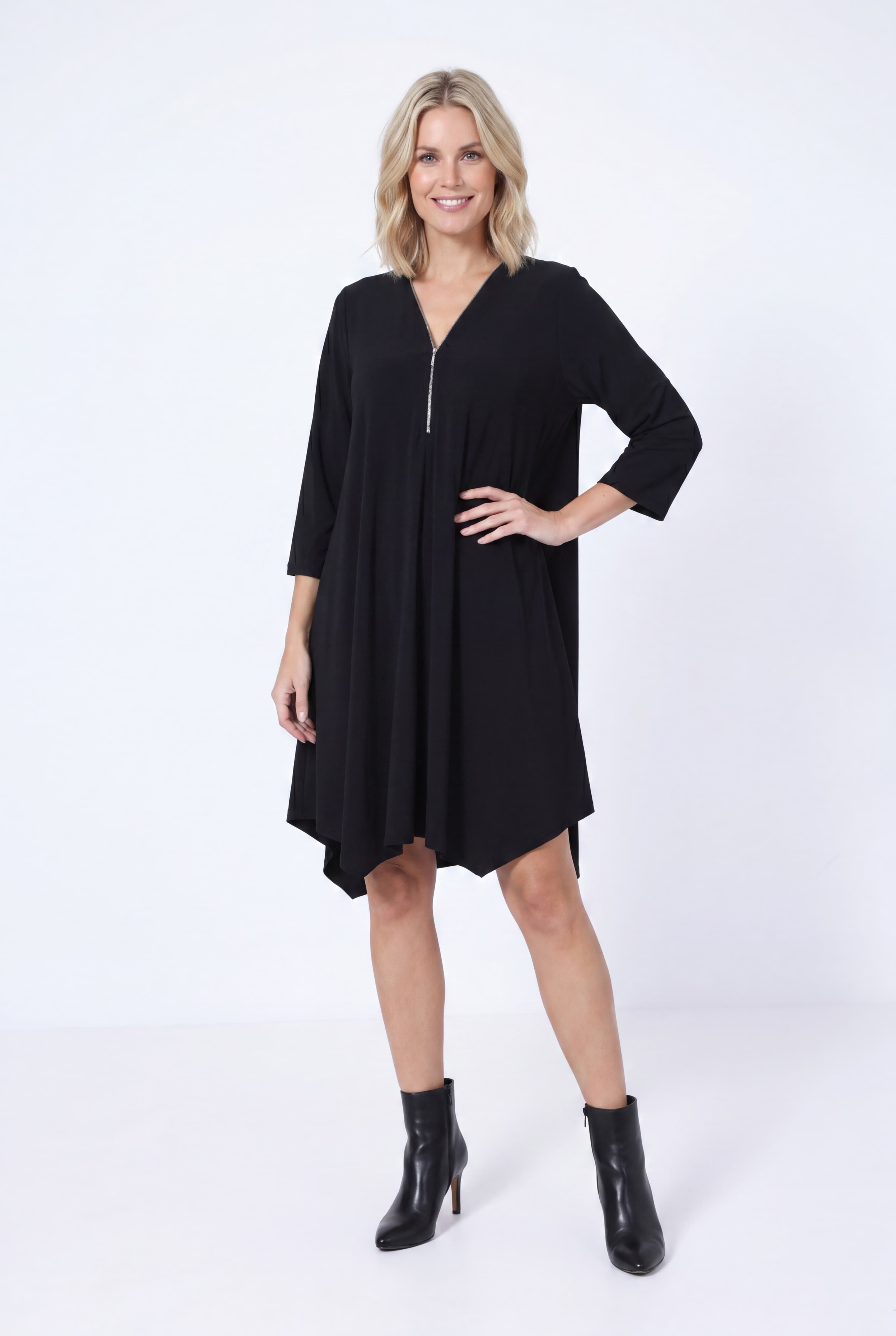 Robe zippee avec breloque
