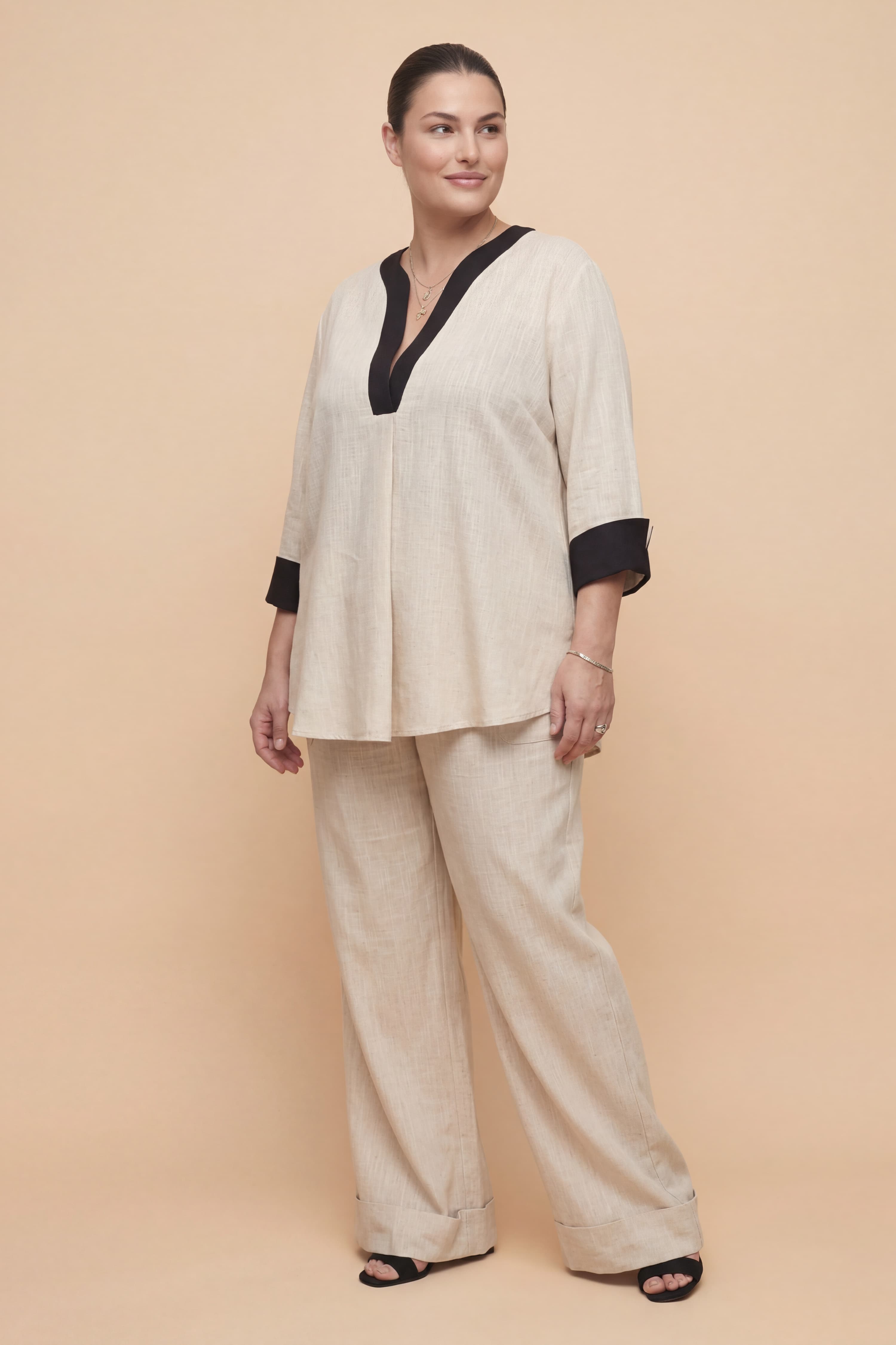 Tunique en lin et viscose avec col contrasté