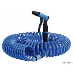 Tuyau rétractable pour lavage du bateau