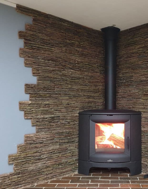 Poêle à bois d'angle en fonte BRONPI Bremen 12 kW