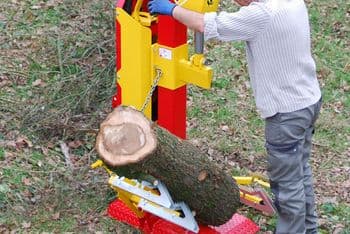 Fendeuse de bûches Rabaud XYLO 15 CH - 15 tonnes, prise de force 540 tr/min