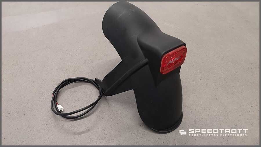 Garde boue arrière avec feu - XT800