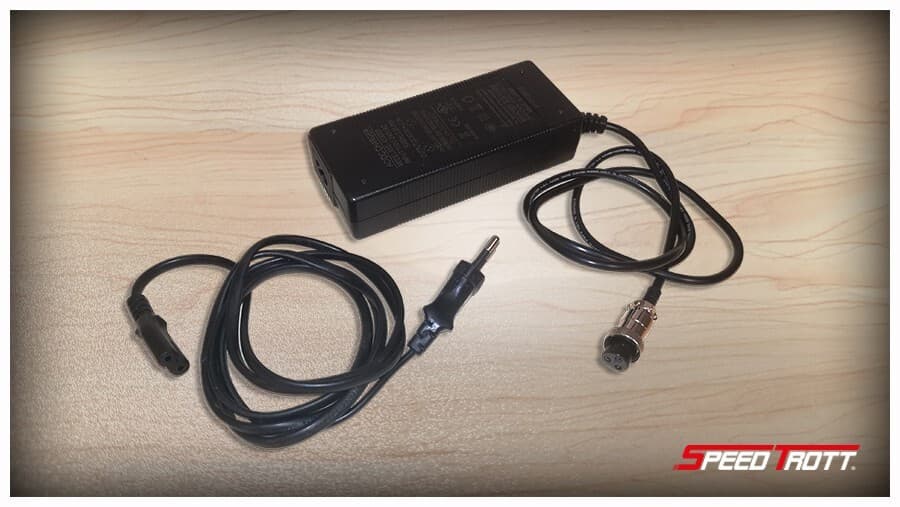 Chargeur 42V 2A - Speedtrott ST12 - GX12 - ST12GX