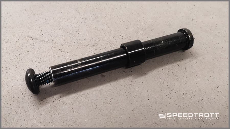 Axe complet roue avant - XM350