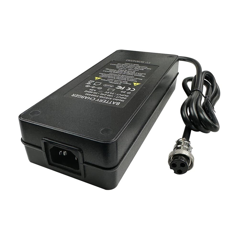 Chargeur 48V  54.6V / 4A connecteur GX16-3p