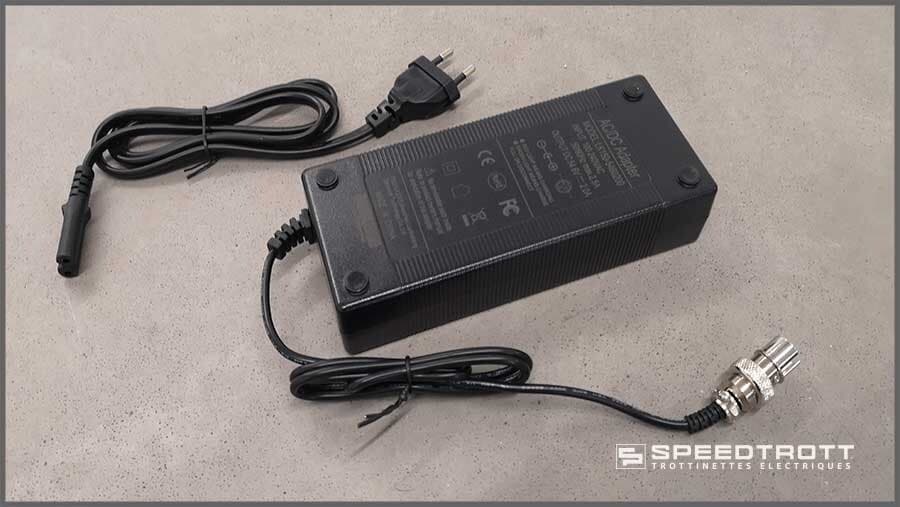 Chargeur 48V 2A - Speedtrott XR-500