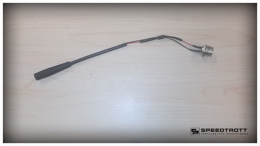 Port de charge avec diode et connexion étanche - Speedtrott GX-12 - GX-14