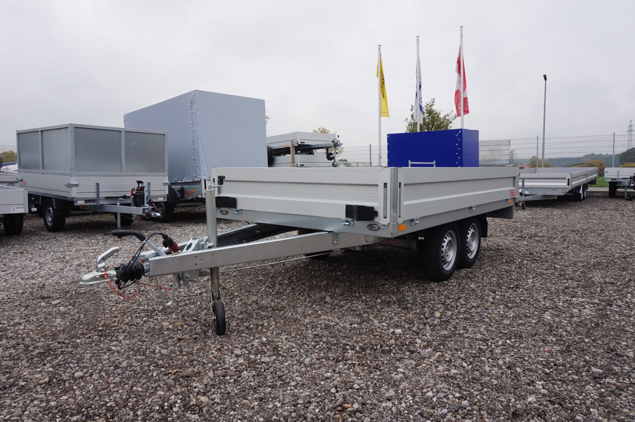 PKW Anhänger Hochlader HL 3018-20, 2000 kg, Ladefläche 3,00 x 1,80 m
