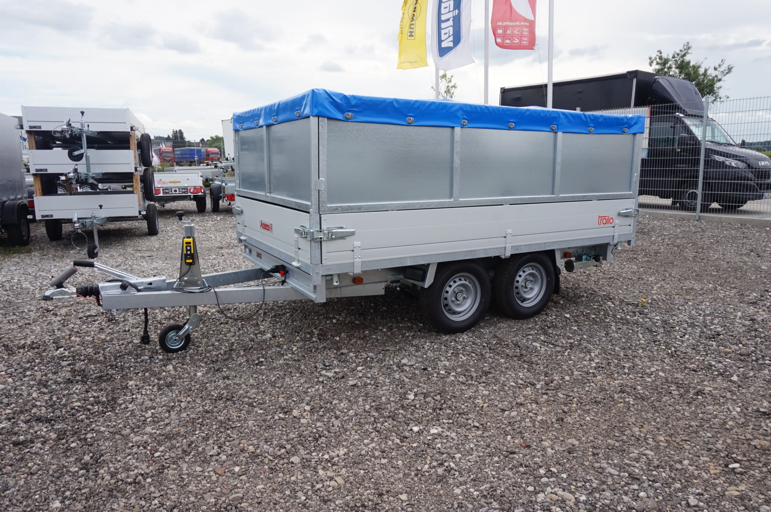 Anssems PKW Anhänger 3-Seitenkipper 3500 kg, Ladefläche 3,05 x 1,78 m - Elektrisch - Komplettpaket