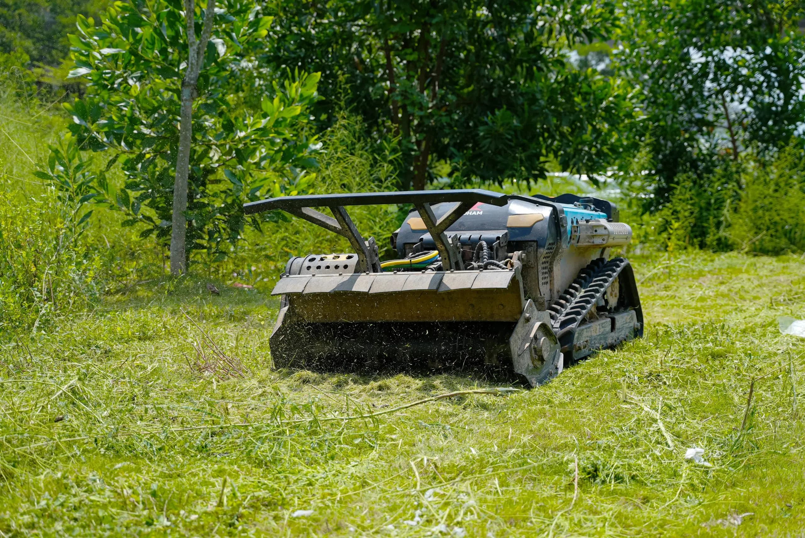 Ferngesteuerter Raupenmäher KOHAM KH-XLM8040B für Hanglagen bis 45°