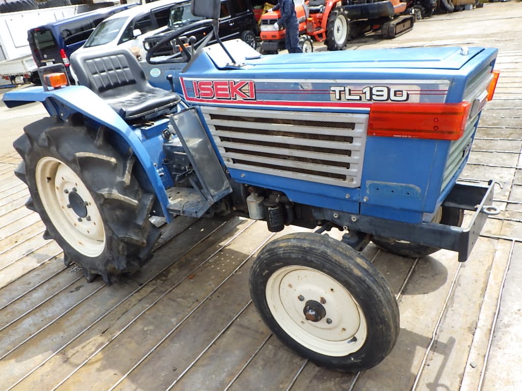 Iseki TL-1901 (2RM) (2408) : Tracteur Performant et Fiable – Achat en Ligne