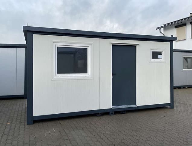 Container 5x2,40m + Sanitär