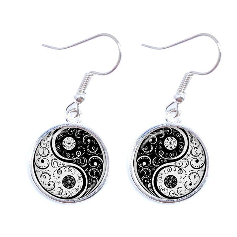 Boucles d'oreilles yin yang noires et blanches