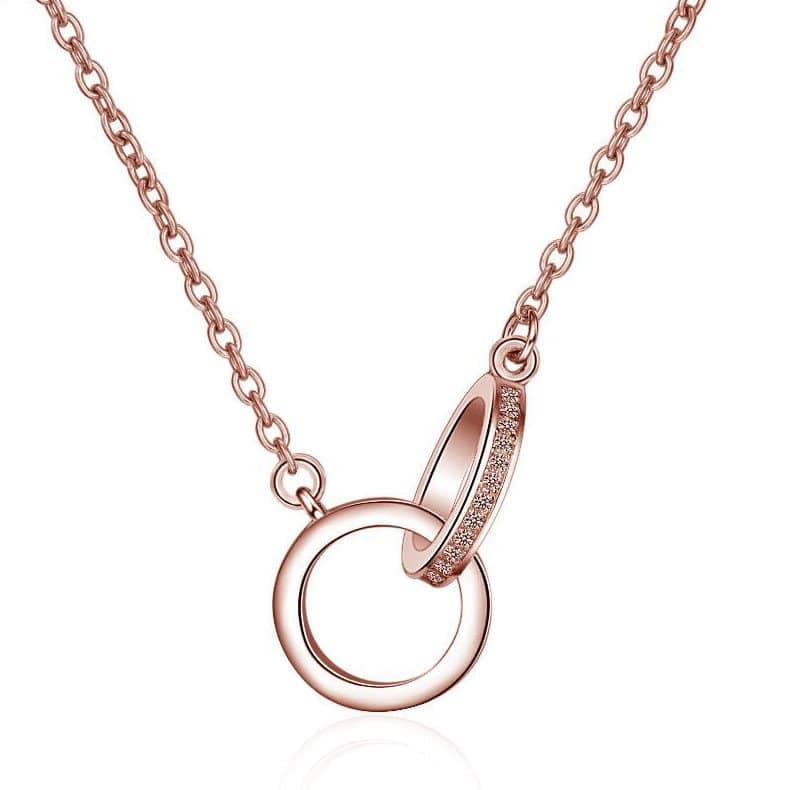 Collier 2 anneaux couleur or rose ornés de cristaux
