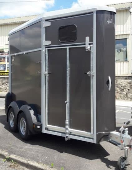 IFOR WILLIAMS HB 403 NEUF