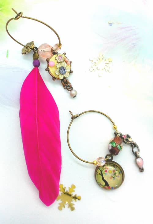 Boucles d'oreilles asymétriques vintage -  Plume Fushia