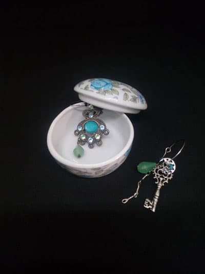 Boîte à petits bijoux en porcelaine