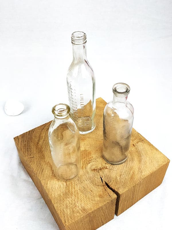 Collection d'anciens biberons en verre