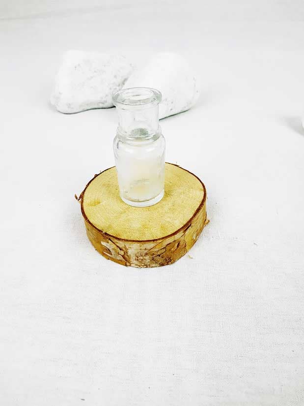 Ancien encrier en verre transparent