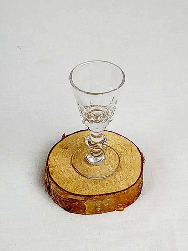 Verre à digestif à long pied