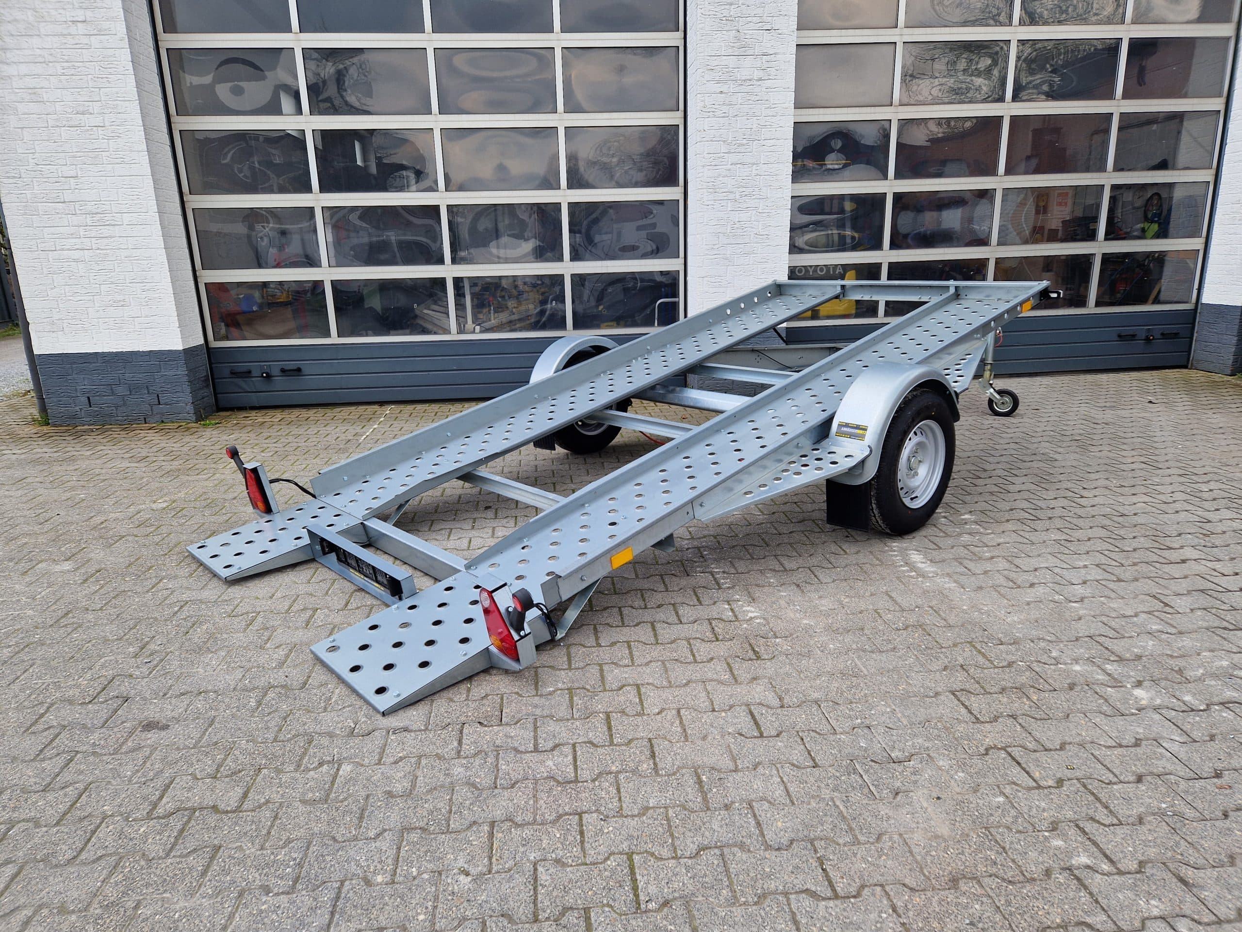 Trasportatore per piccoli veicoli easyload Daytona 1800 362x180 cm 1800 kg modello 2025