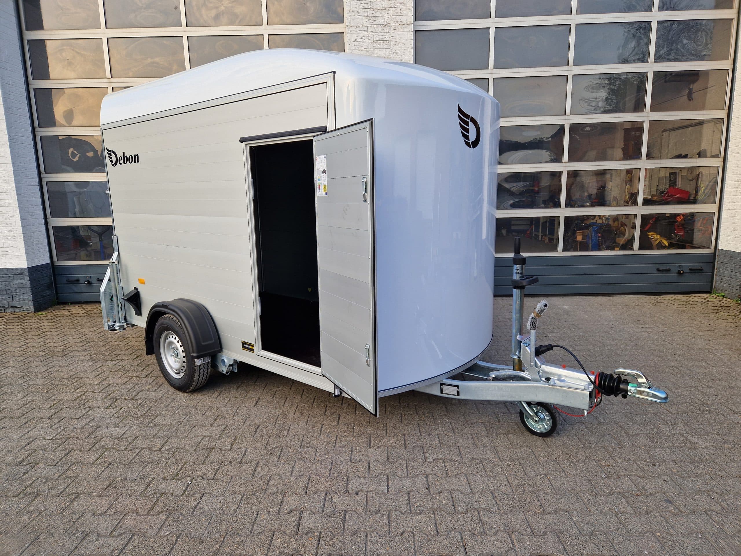 Cargo Roadster 300 300x150x184 cm alluminio/poliestere bianco con porta laterale Pullman 100 km/h 1300 kg