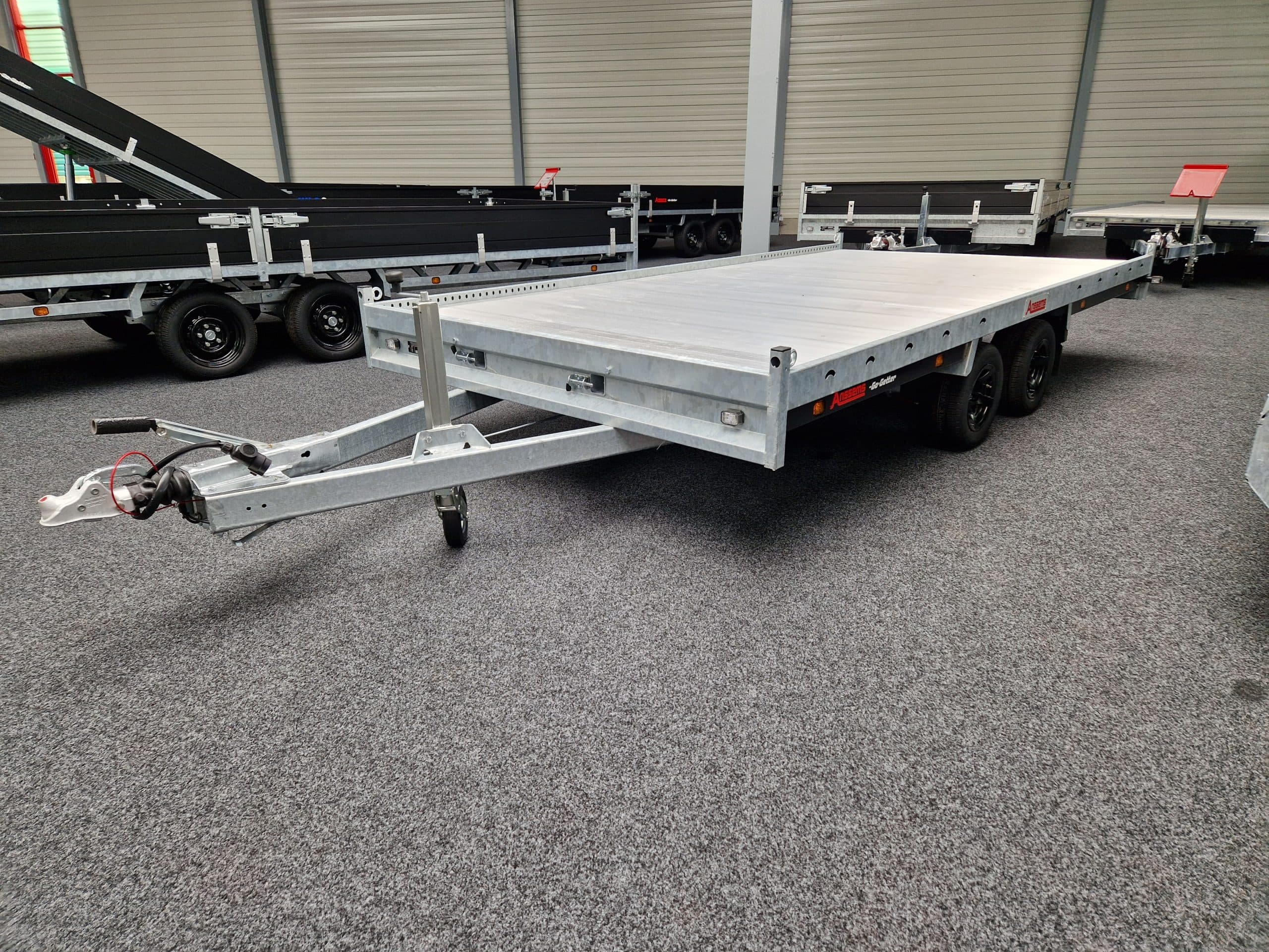 MSX 3000 Go Getter trasportatore multiuso 405x200 cm, pianale in alluminio, cerchi in lega neri, illuminazione LED, 10", 3000 kg