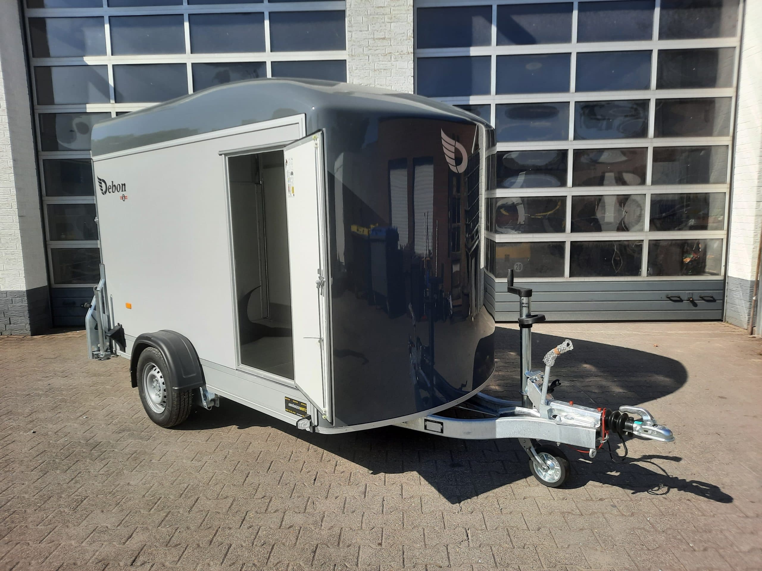 Cargo Roadster 400 312x164x184 cm, sandwich/poliestere Irongrey, porta laterale, Pullman, 1300 kg, 100 km/h