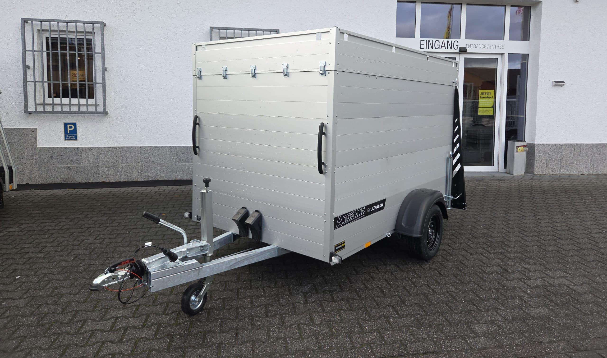 Rimorchio con coperchio ALUBOXX GTB 1350 VT3 Ultra Low 251x151 cm, 1350 kg