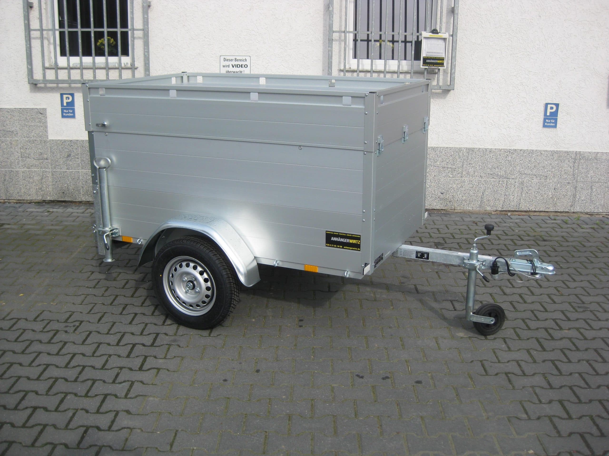 Rimorchio con coperchio ALUBOXX GT 500 VT1 181x101x83 cm, XXS, 500 kg, offerta Best Deal