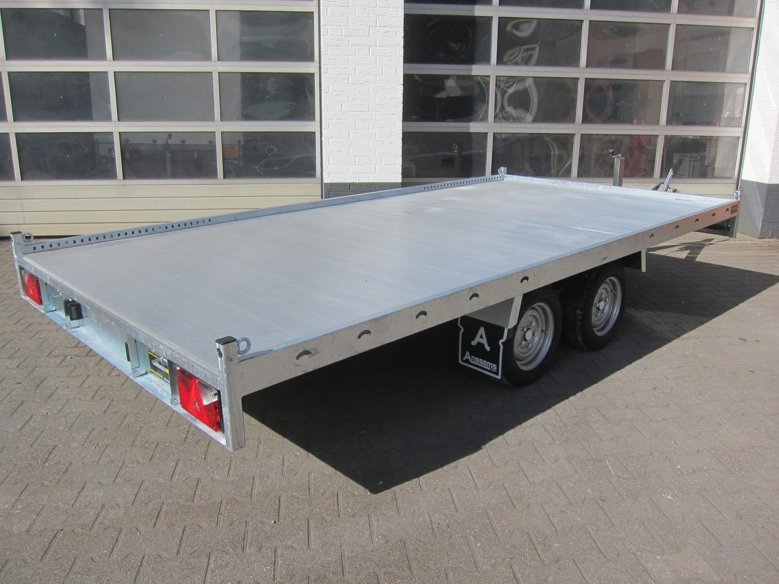 Trasportatore multiuso Anssems MSX 3500 405x200 cm con pianale in alluminio 3500 kg offerta online