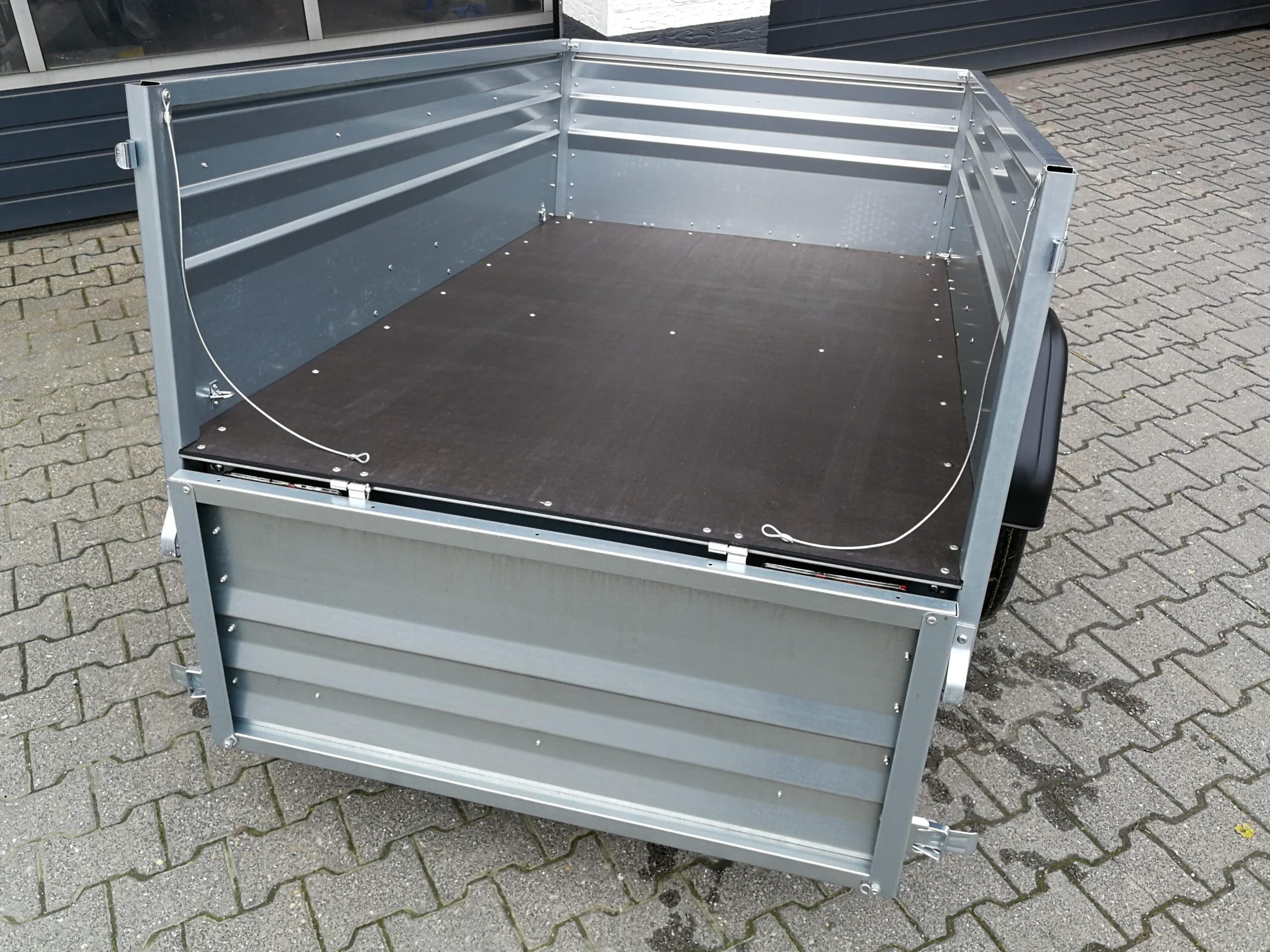 Rimorchio Brenderup 1205 S XLUB 750 con timone pieghevole 204x116x55 cm sponde alte 750 kg offerta
