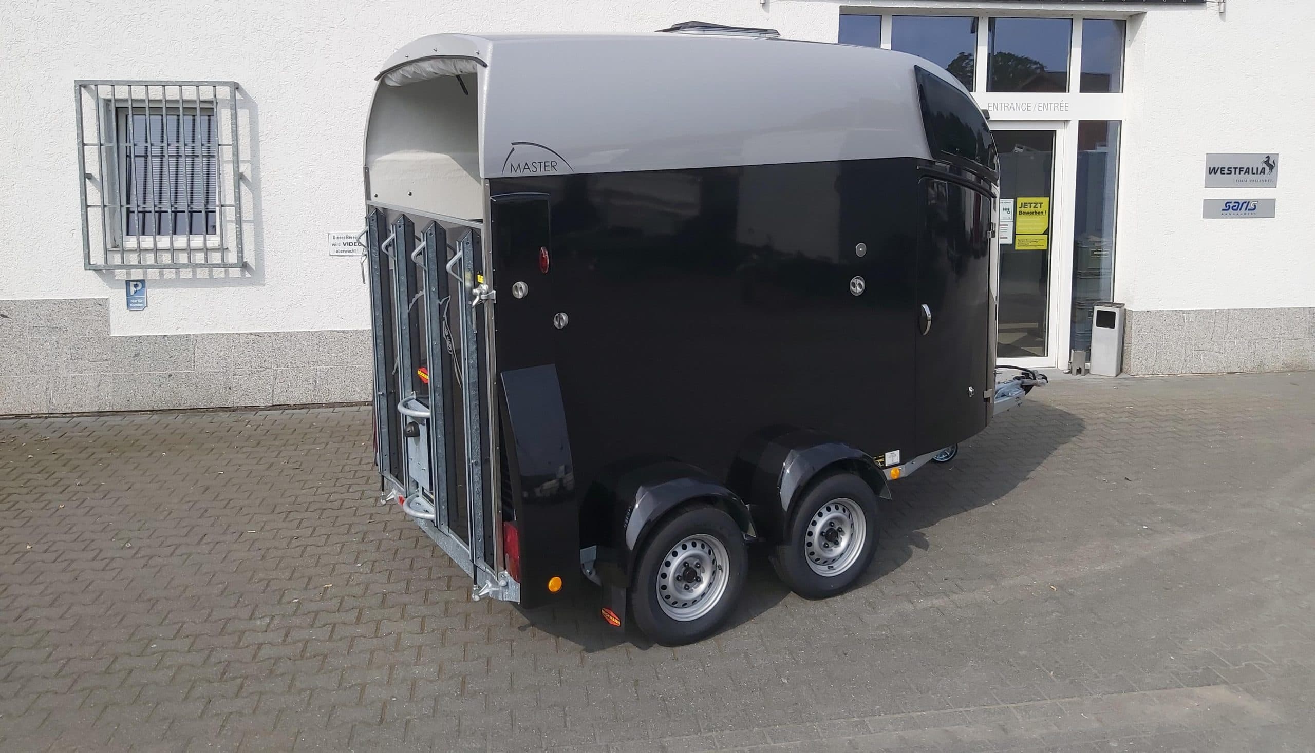 Rimorchio per cavalli Böckmann Master Premium silver black con aeratore da tetto, WCF, 100 km/h, 2400 kg, fine serie