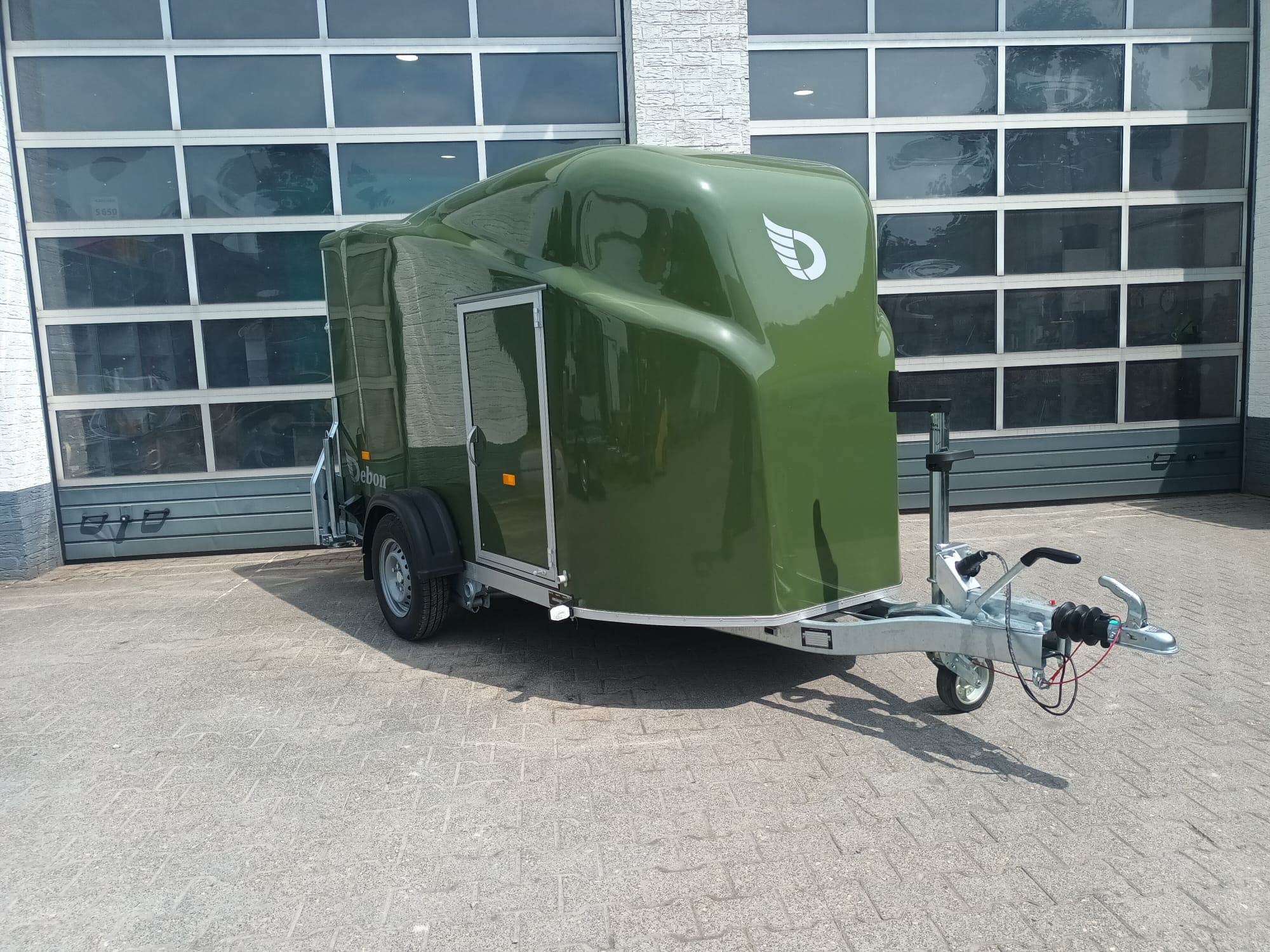 Debon Cargo 1300 300x152x168 cm verde naturale con porta laterale Pullman 1300 kg 100 km/h offerta aprile 2025
