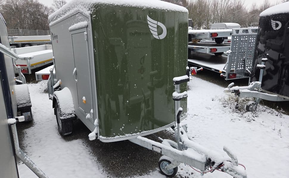 Rimorchio furgonato Roadster Sport C255 252x125x154 cm, aerodinamico, alluminio, porta laterale, verde, 1300 kg, modello 2026